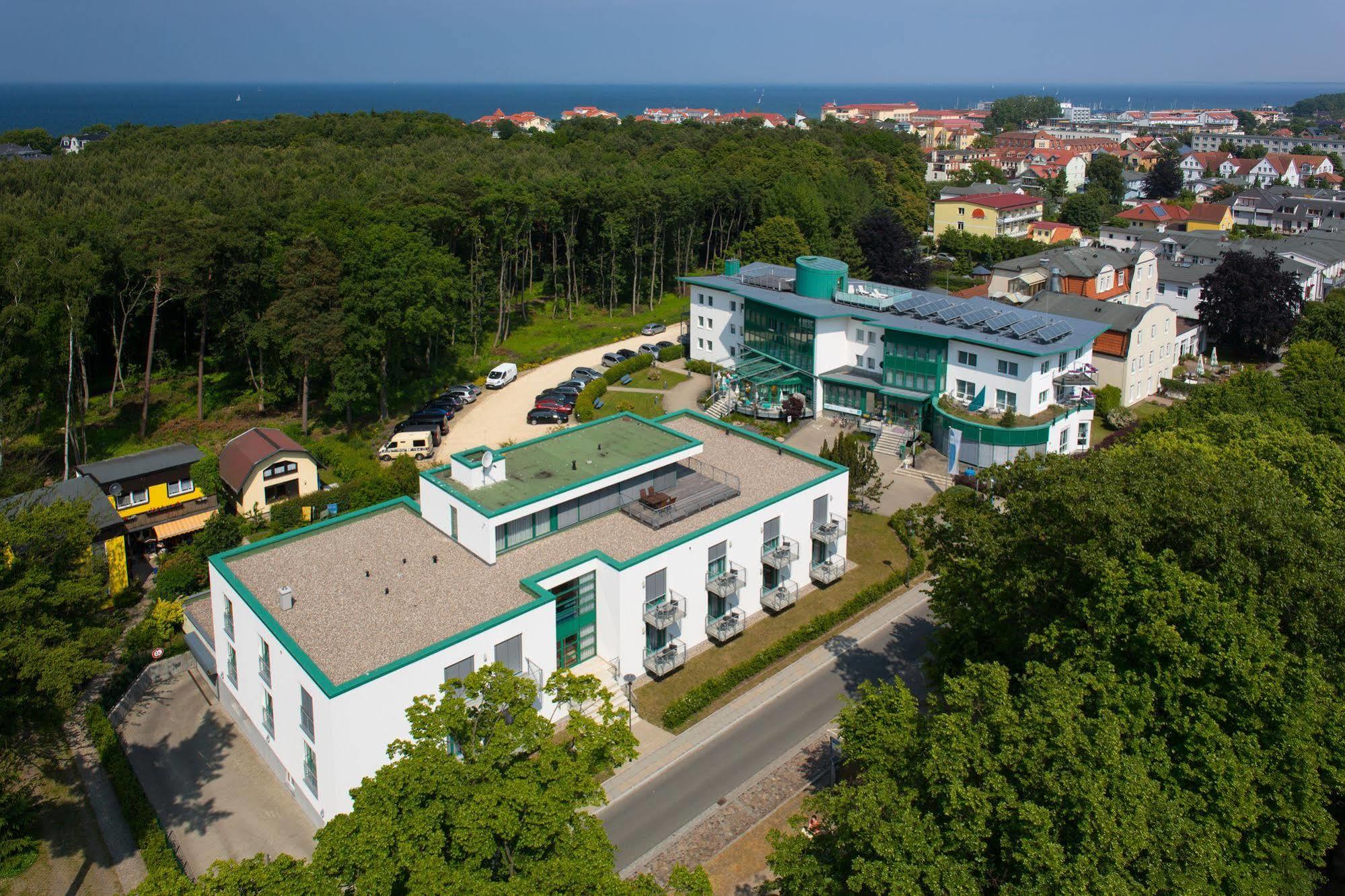 Parkhotel IV Jahreszeiten Kuehlungsborn Exterior foto